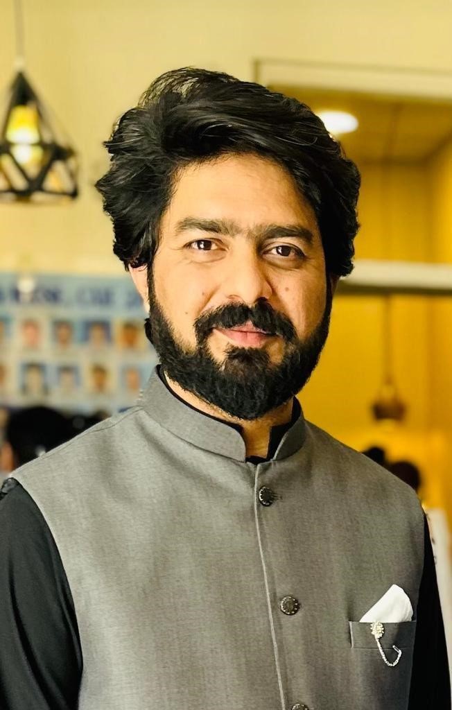 Mr. MUHAMMAD YASIR WAQAR